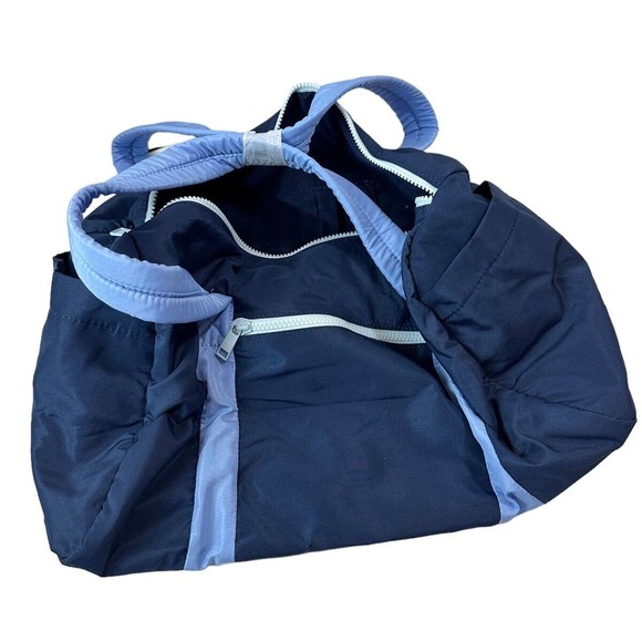 NWT J. Crew Factory Nylon Weekend Duffel Bag Blue Adjustable Strap BJ915 OS - Picture 5 of 9